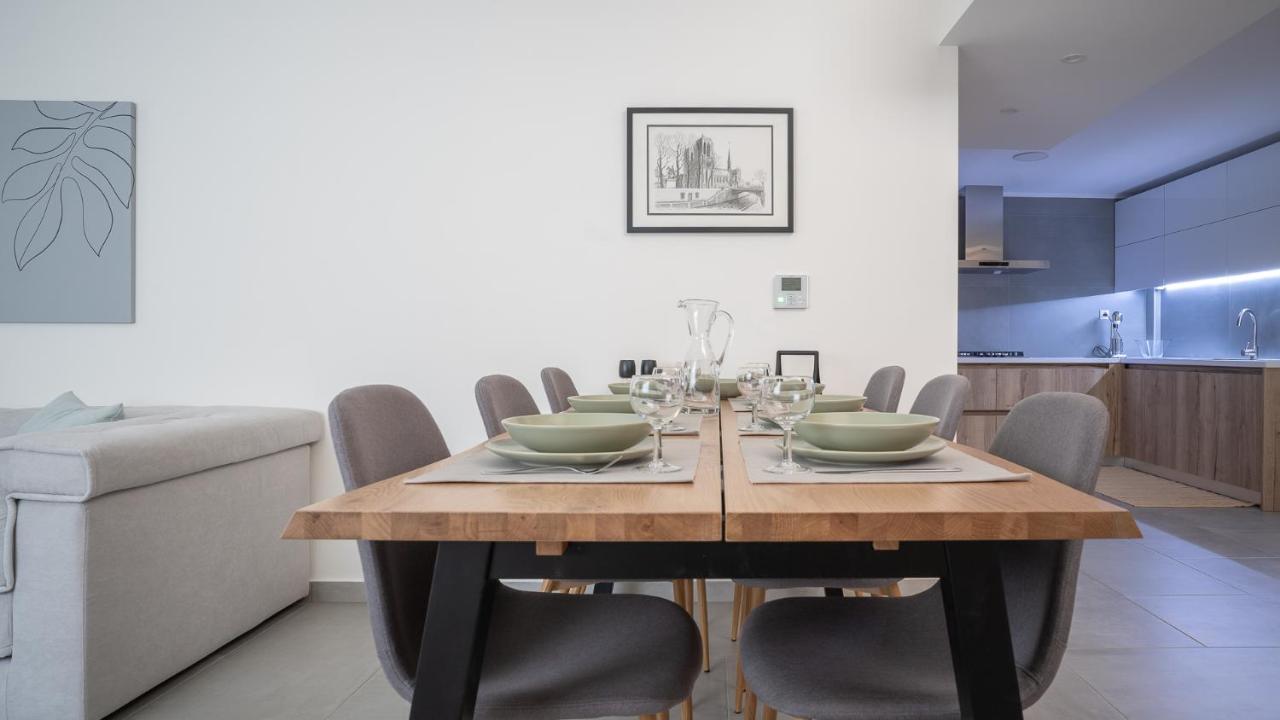 A Brand New, Beautifully Decorated Maisonette. Халкис Екстериор снимка