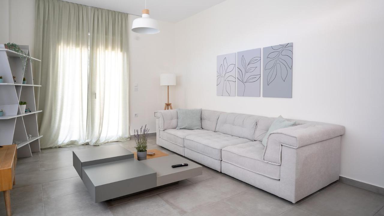 A Brand New, Beautifully Decorated Maisonette. Халкис Екстериор снимка